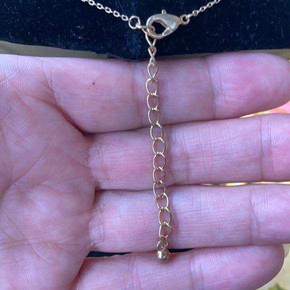 Necklace with pendant - Picture 3 of 7